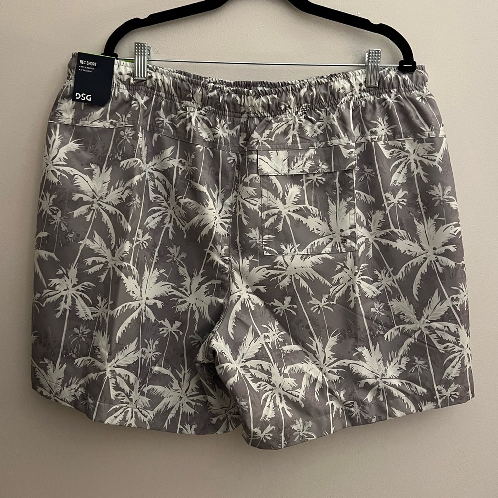 DSG Training Beachside Minimal Mint Rec Short NWT - Picture 2 of 5